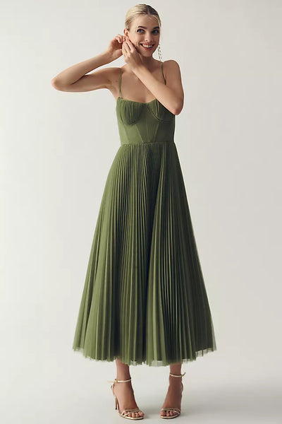 Claire – Plisseret tylkjole med asymmetrisk drapering