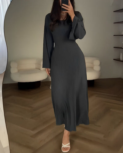 Gabriella - Lang elegant strikkjole