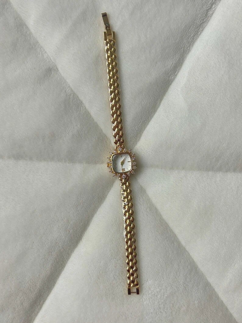 Vintage Delikat Messing Fyrkantet Guld Dameur Lille Skive